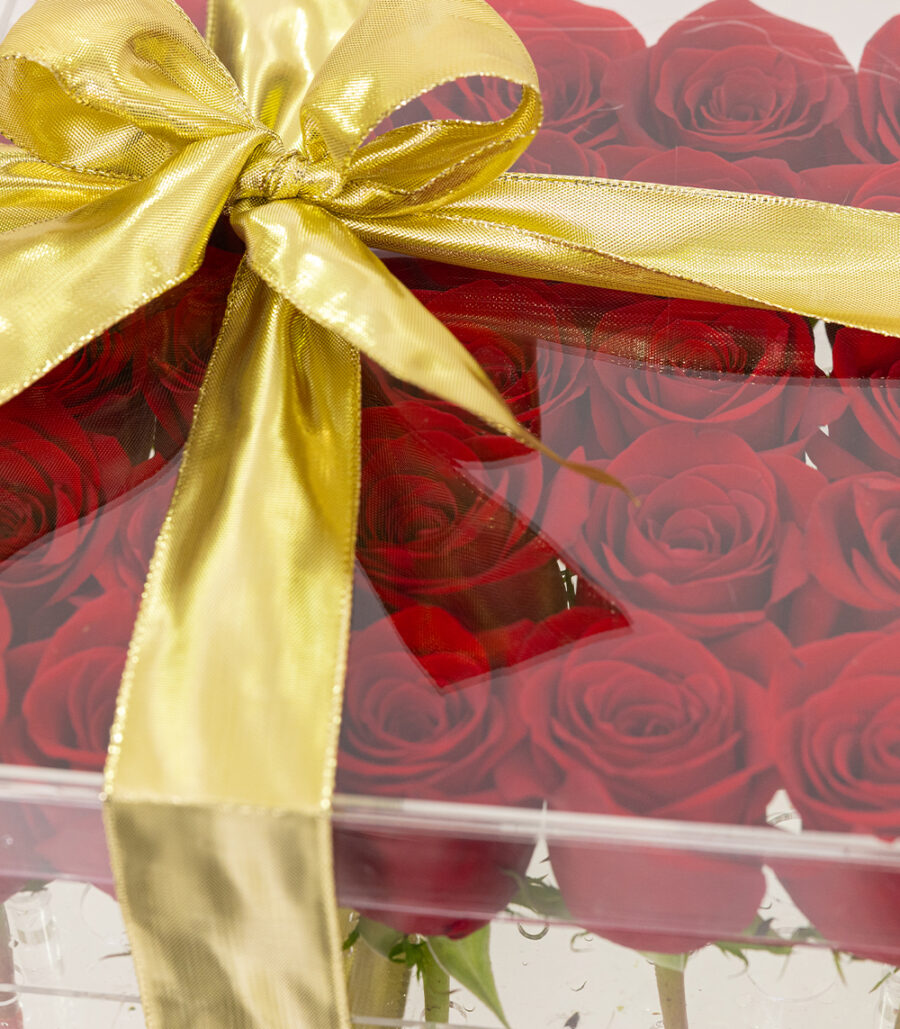 Roses in a Box Passion - Image 2