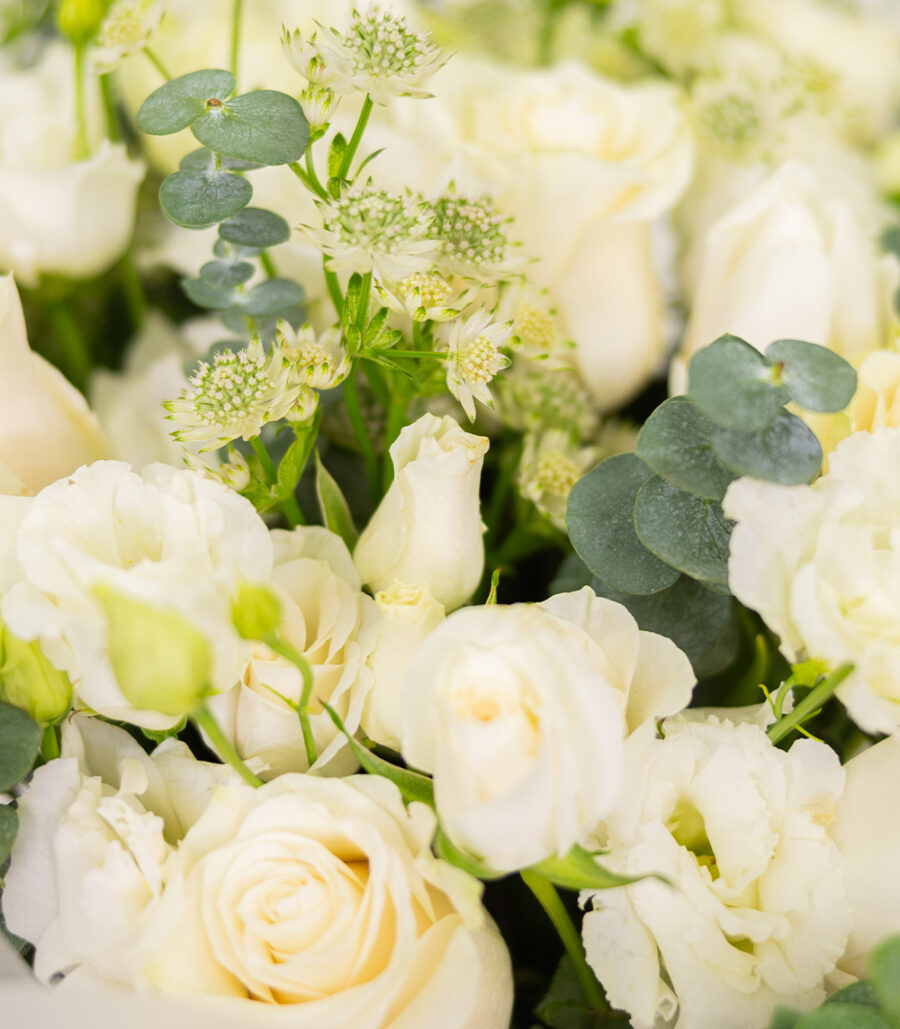 Bouquet of Spring Flowers - Dubai - Image 2