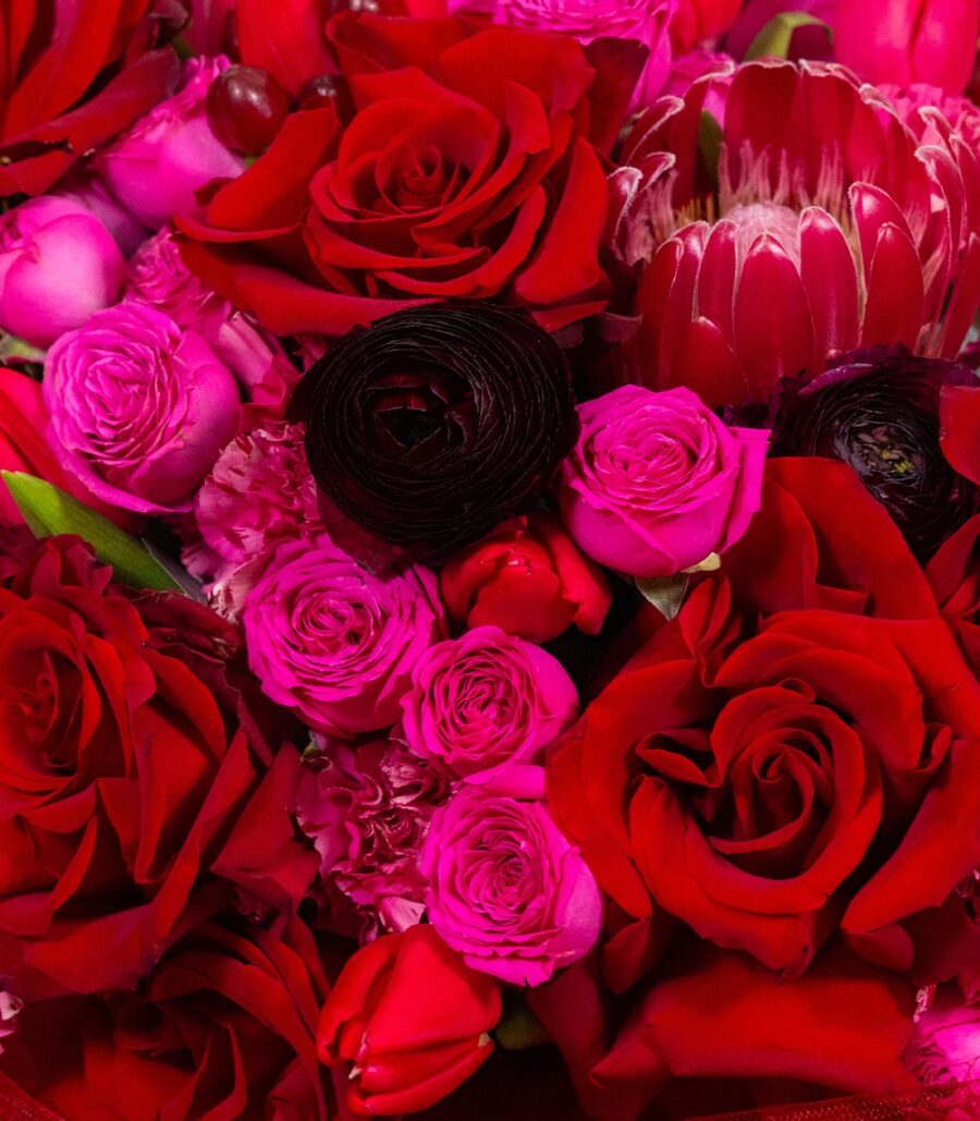 Red and Pink Bouquet - The Queen of My Heart - Image 3