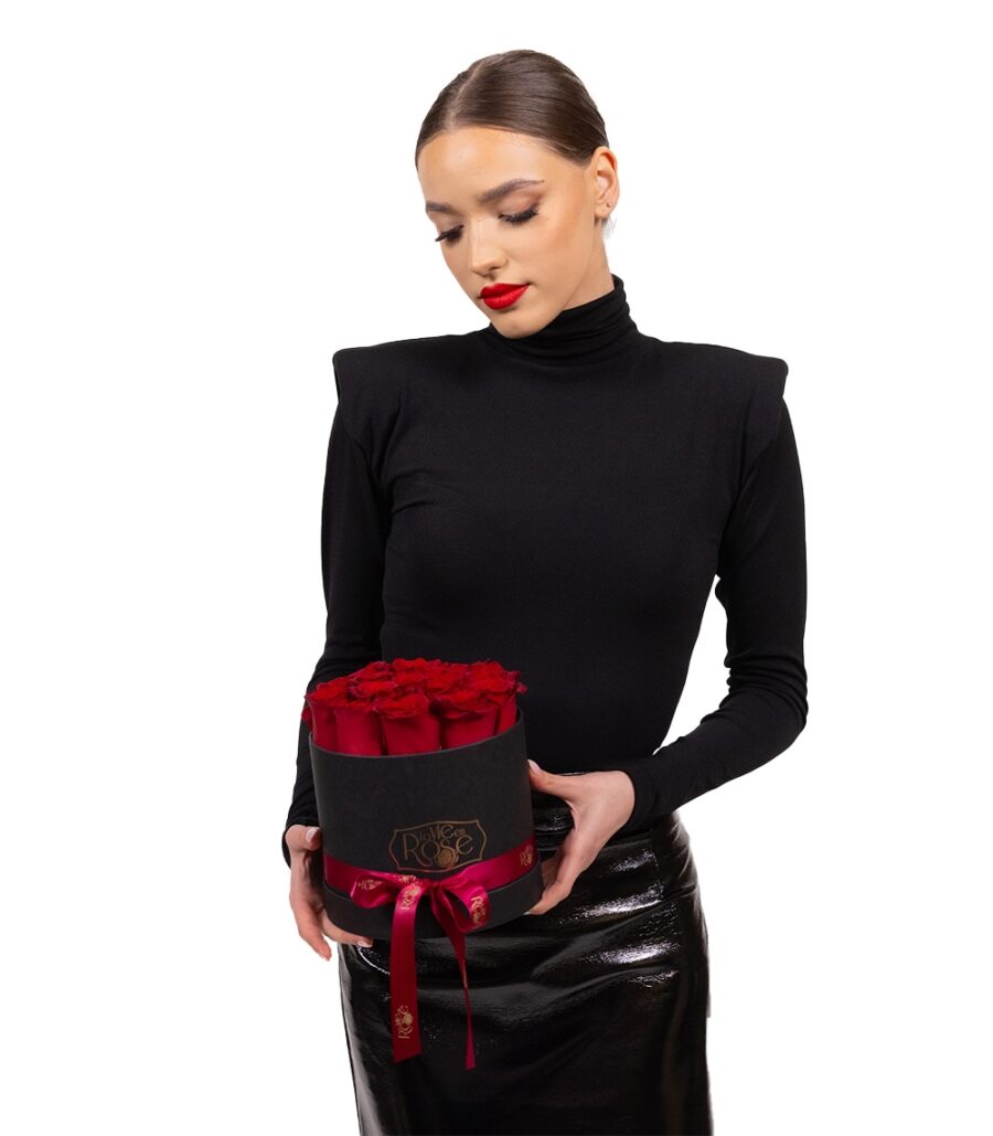 Box of 15 Red Roses - Image 2
