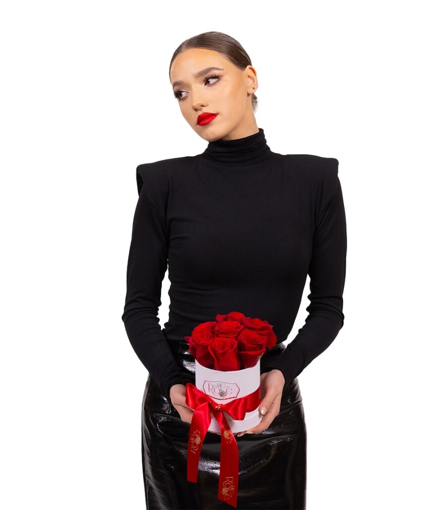 Bouquet of Red Roses in a Box - Image 2
