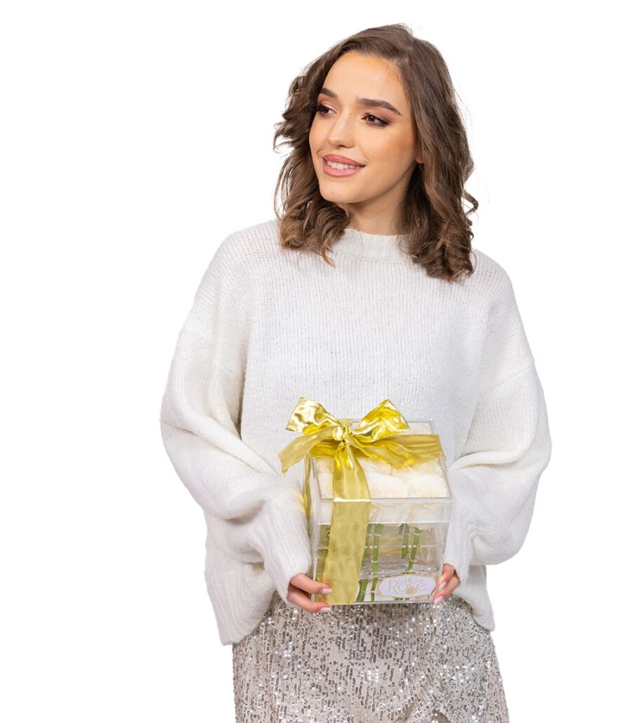 Box of White Roses Purity - Image 2