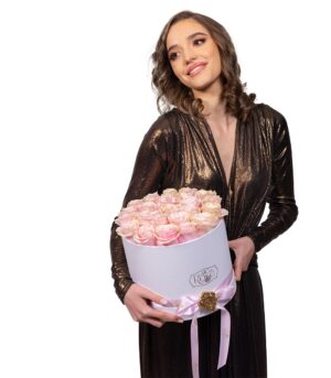 Pink Roses Box - Impress Her - Image 2