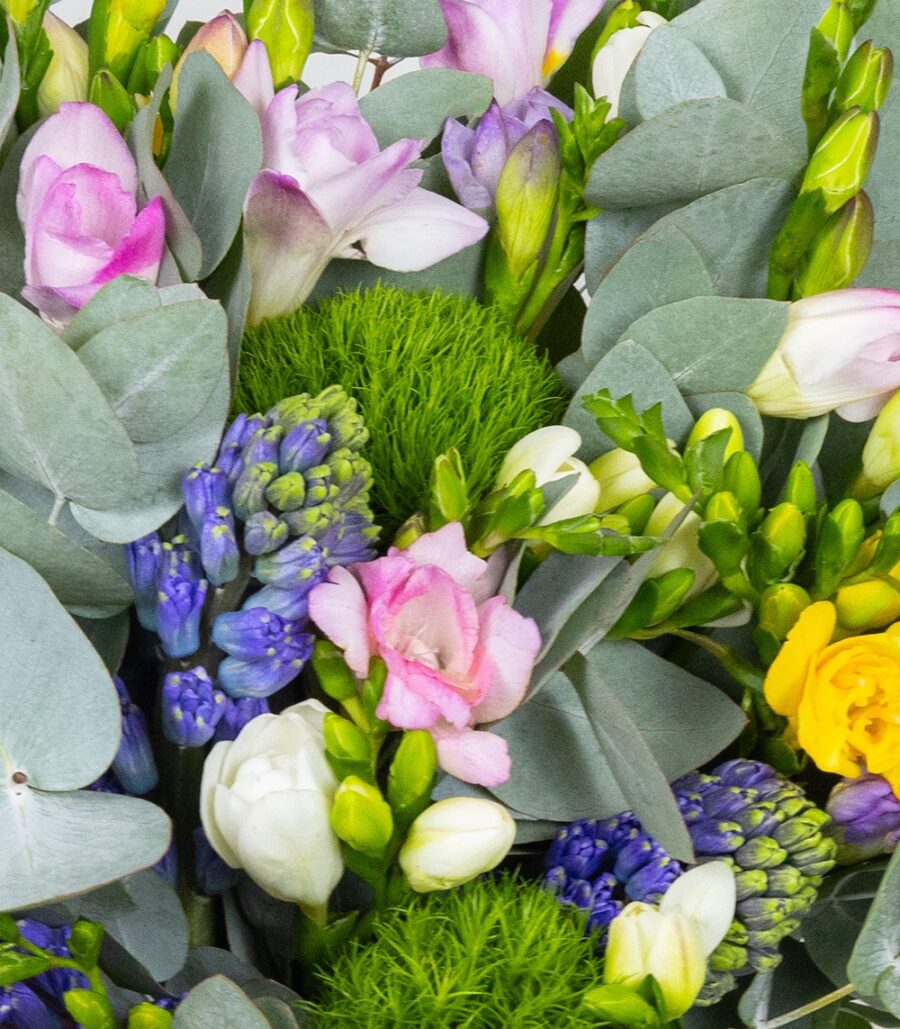 Bouquet of Spring Flowers - Berlin - Image 3