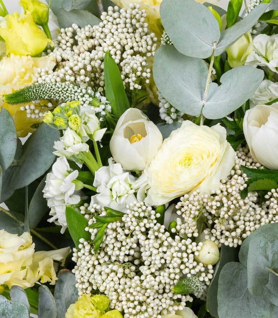Bouquet of White Flowers - Dublin - Image 3