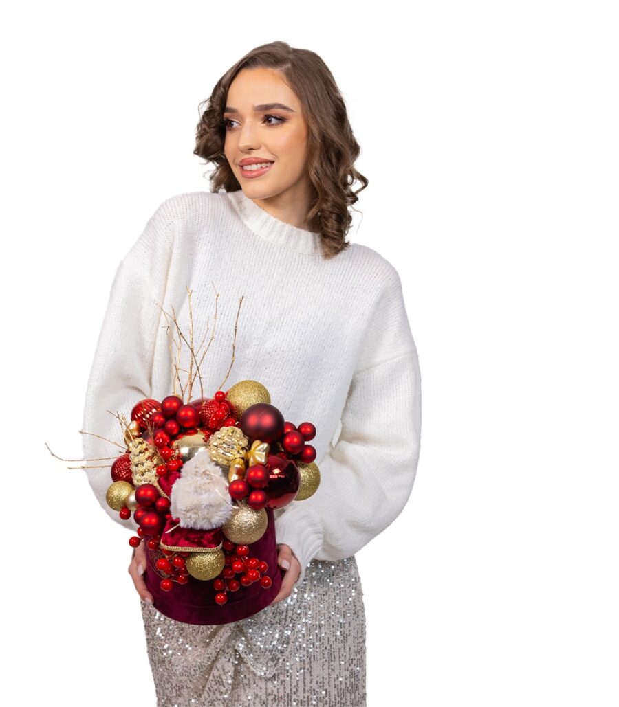Christmas Luxury Box - Scarlet & Gold Christmas Delight - Image 3